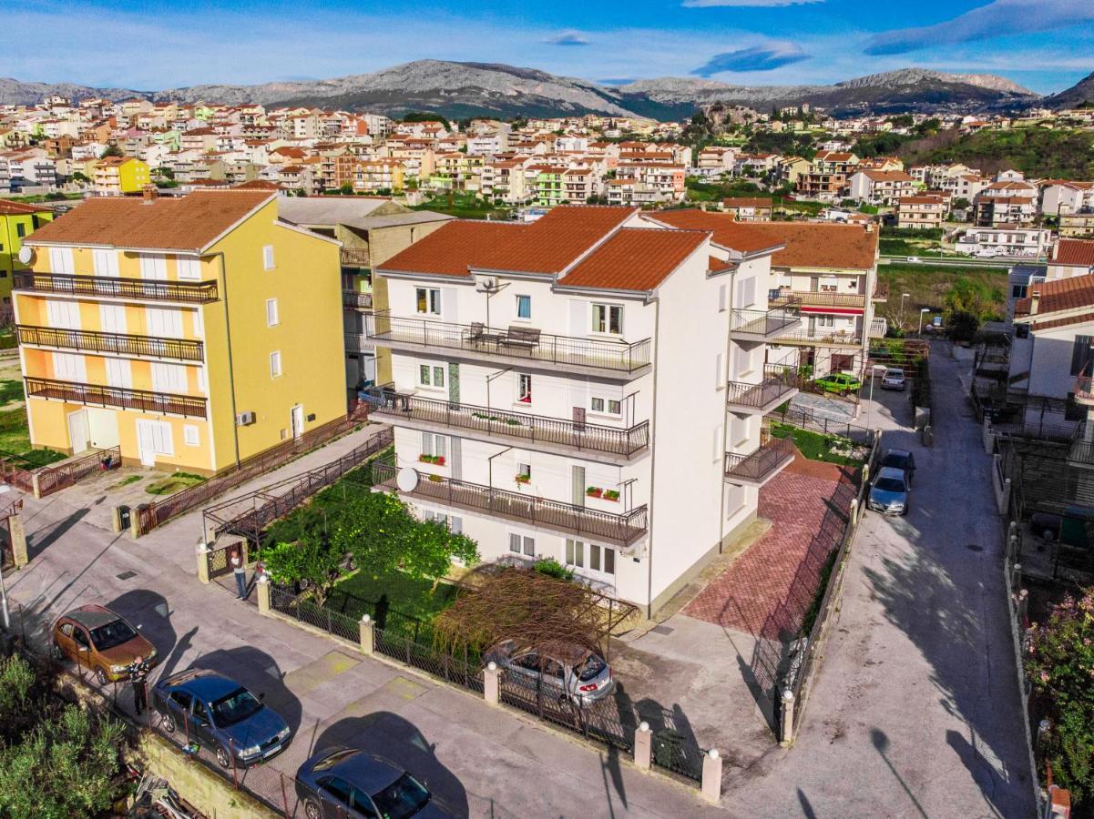 Apartments Mihael Split Exteriör bild