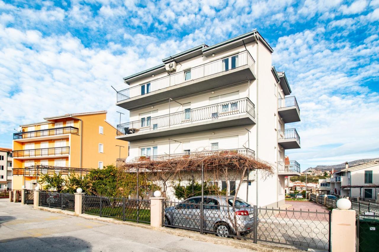 Apartments Mihael Split Exteriör bild